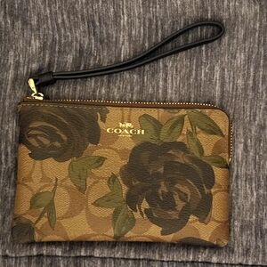 Coach Corner Zip Wristlet In Brown/Black Rose Print